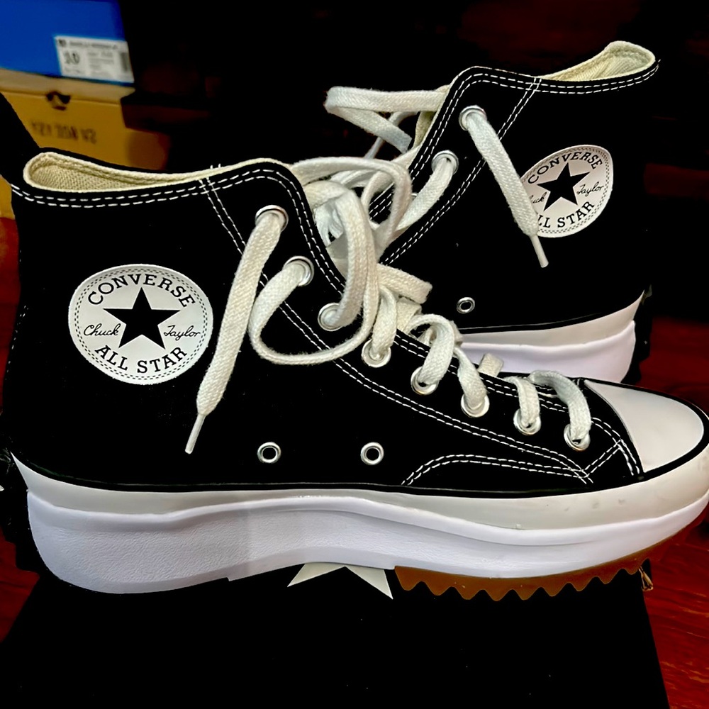 Converse. All star. Platform sneakers. Unisex. New.